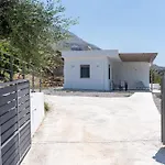 Дом отдыха Agia Fotia House *